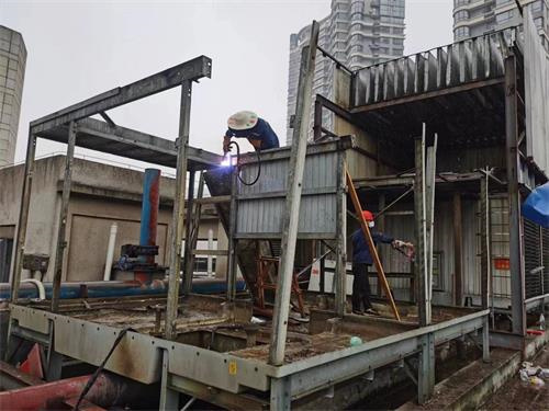 冷卻塔重量輕、體積小、占地少、美觀耐用