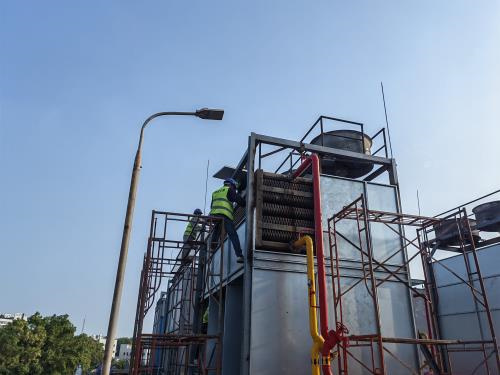 工業冷卻塔的噪聲及衛生問題(鞏義方形工業冷卻塔噪聲處理)